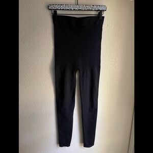 Blanqi maternity leggings small